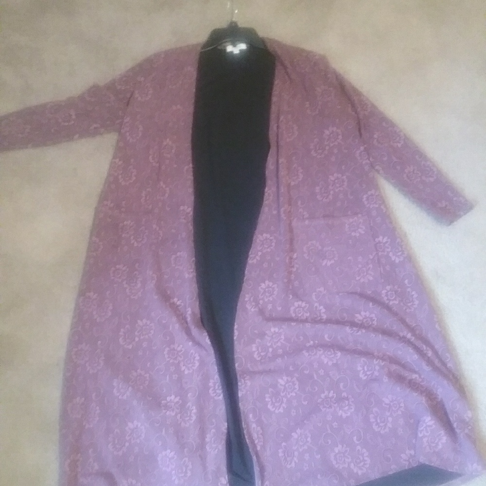 Lularoe Sarah. Floral lacey pattern. Very pretty!